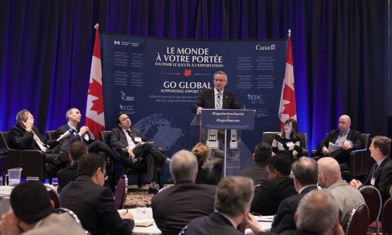 Le ministre Fast souhaite aider les PME à saisir les opportunités à l'étranger.