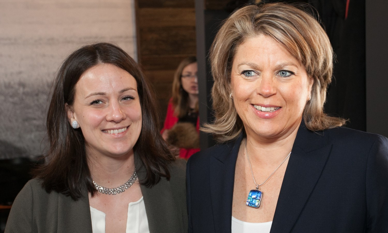 Rosane Doré Lefebvre (à gauche) et de Marie- Josée Lemieux.