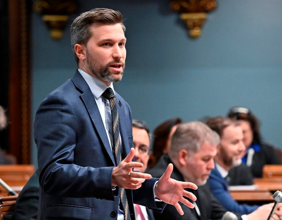 Commissaire à la langue française: QS fait volte-face, approuve le candidat de la CAQ