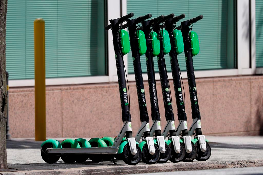 Québec annonce un projet pilote pour encadrer les trottinettes électriques