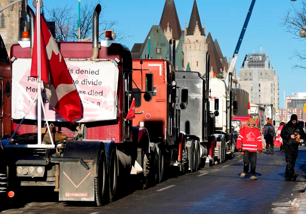 Ottawa: l'un des accusés liés au convoi de camionneurs plaide coupable