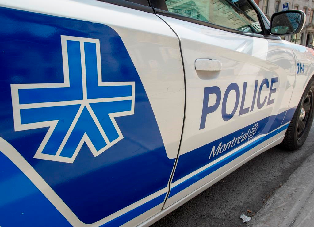 La police de Montréal mène des perquisitions en lien avec un meurtre