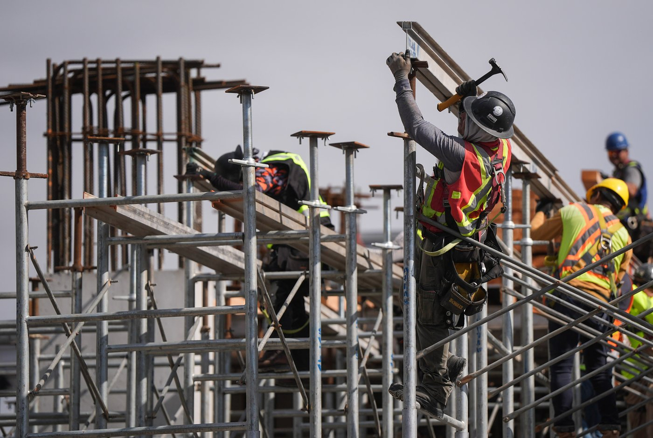Industrie de la construction: 1 femme sur 2 abandonne en cinq ans