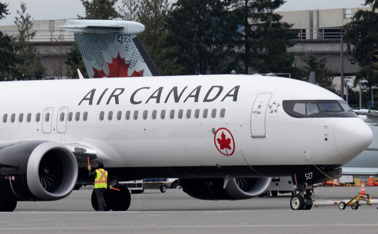Les agents de bord d’Air Canada votent sur un mandat de grève