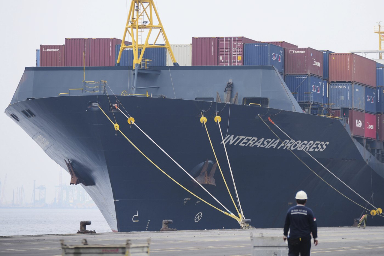 Malgré les menaces de Trump, le Canada appuie la décarbonation des navires