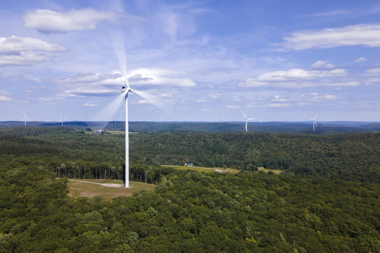 Québec annonce un partenariat pour le développement éolien dans l’Est-du-Québec