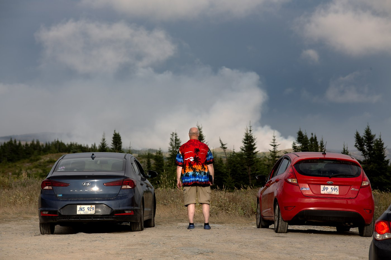 Les feux restent stables à Terre-Neuve; préparation d'évacuation au Nouveau-Brunswick