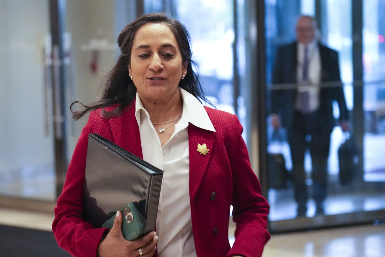 La ministre Anand affirme que le Canada est solidaire de la Pologne et de l’Ukraine