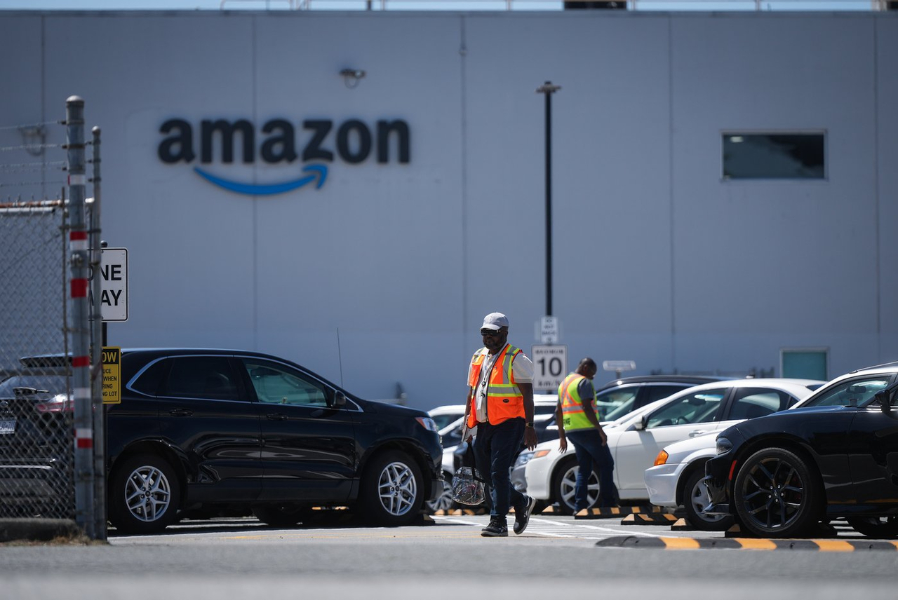 Les dirigeants syndicaux rencontreront les travailleurs de l'usine Amazon à Delta