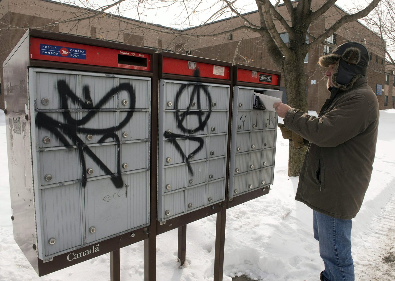 Boîtes postales communautaires: les villes ne veulent pas écoper de la facture