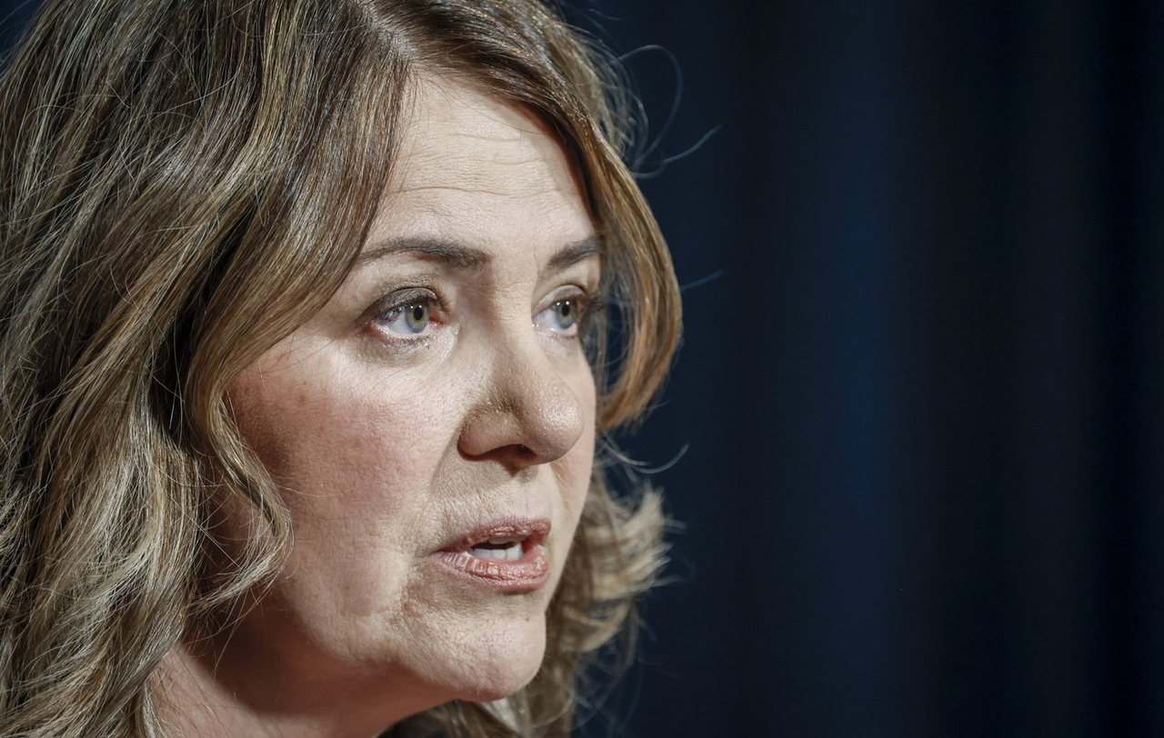 Danielle Smith réaffirme l'objectif d'atteindre la carboneutralité d'ici 2050