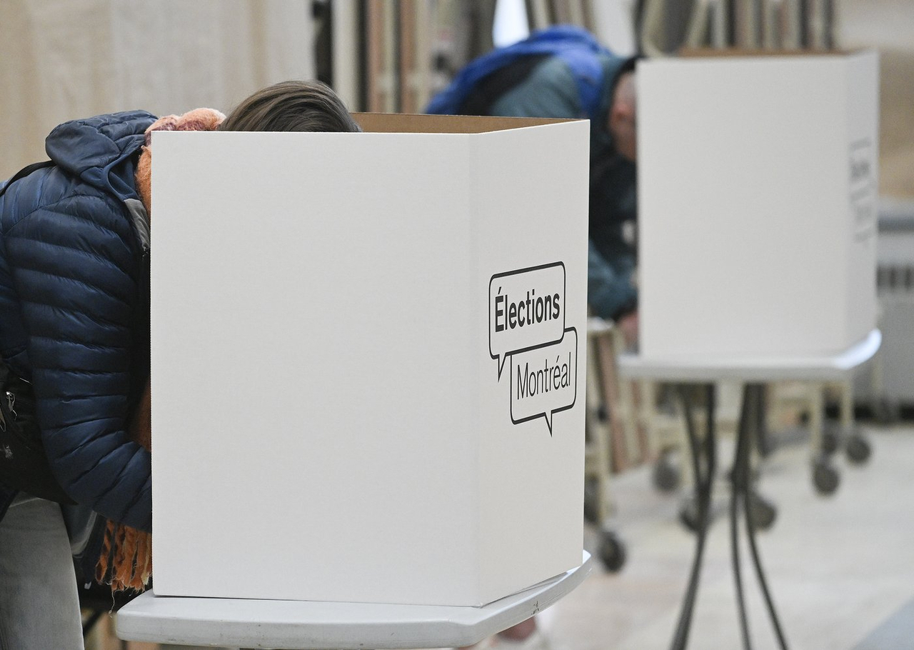 Le DGE maintient sa proposition d'éliminer deux comtés à Montréal et en Gaspésie