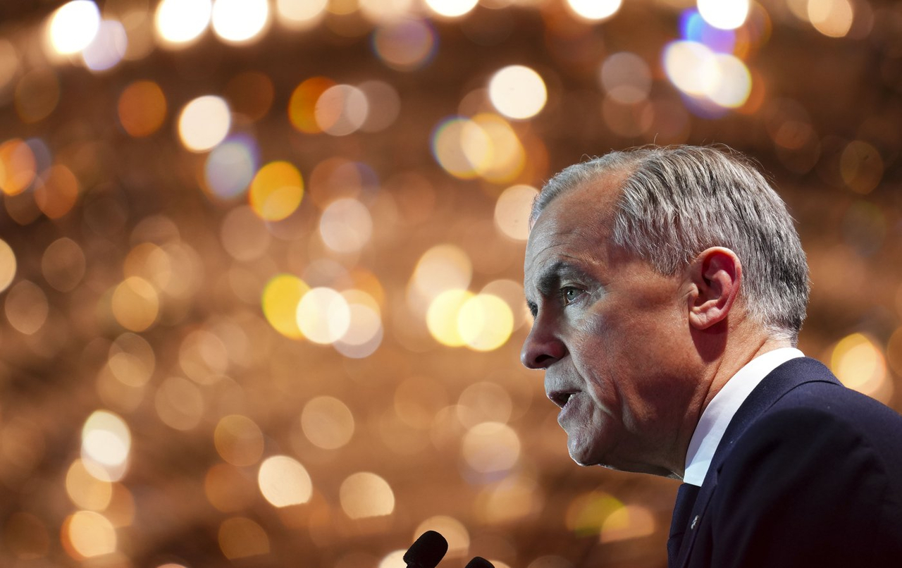 Carney au Qatar pour attirer des investissements, malgré des droits humains bafoués