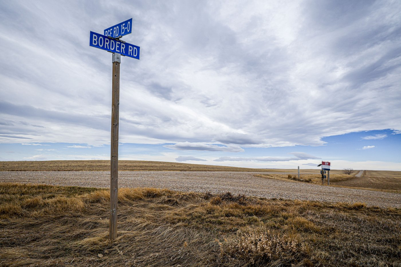 Une route reliant l'Alberta aux États-Unis sera fermée aux Canadiens