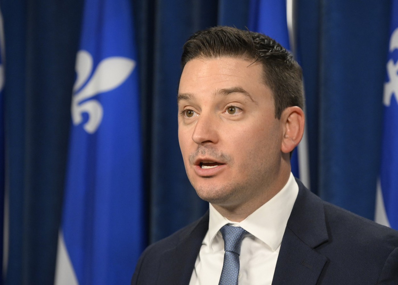 Simon Jolin-Barrette demande la démission du président d'Air Canada, Michael Rousseau