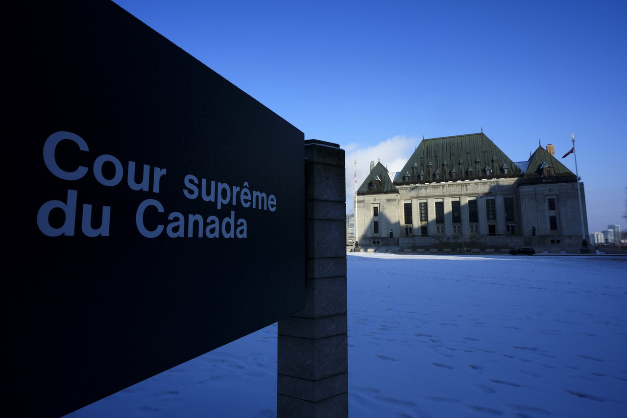 La Cour suprême rejette l'appel d'une mère qui voulait bloquer l'adoption de son fils