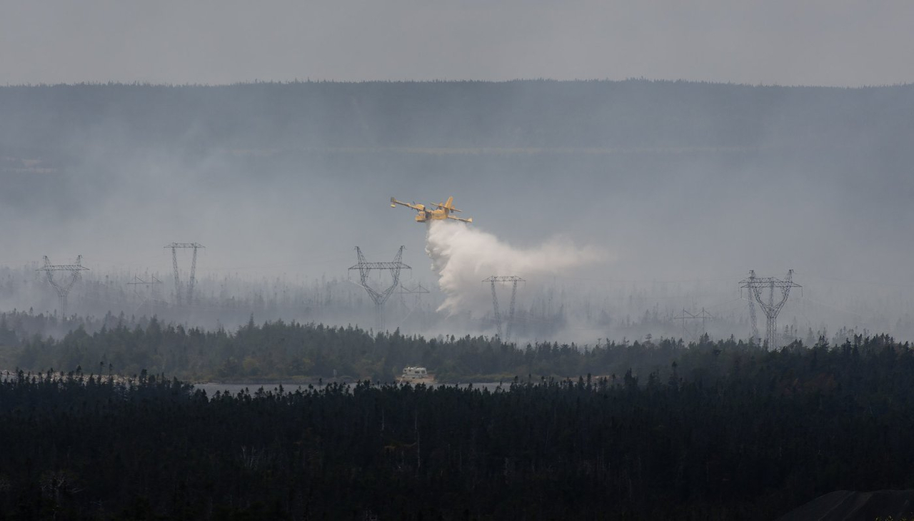 Ottawa se prépare à la saison des feux de forêt de 2026 avec 10 avions-pompiers