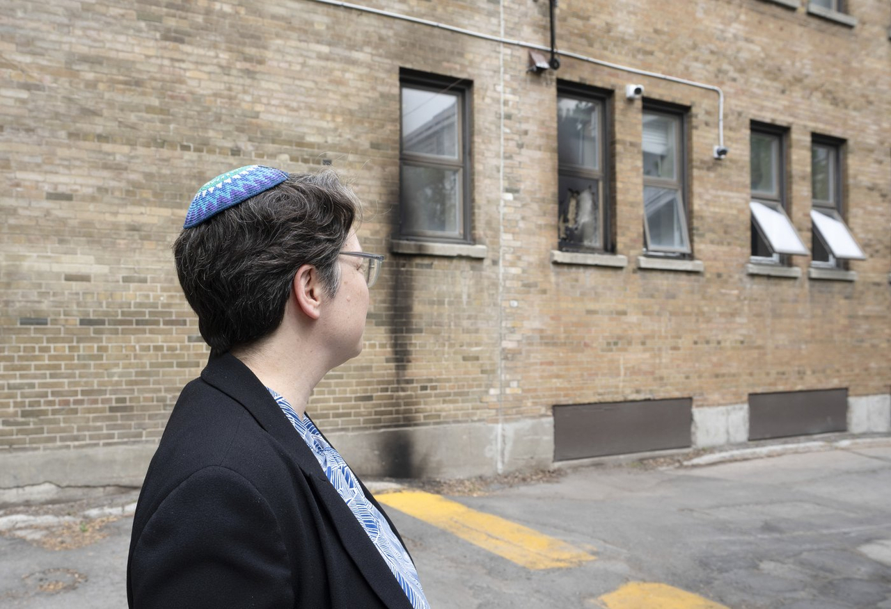 Un homme est accusé de tentative d'incendie d'une synagogue à Montréal