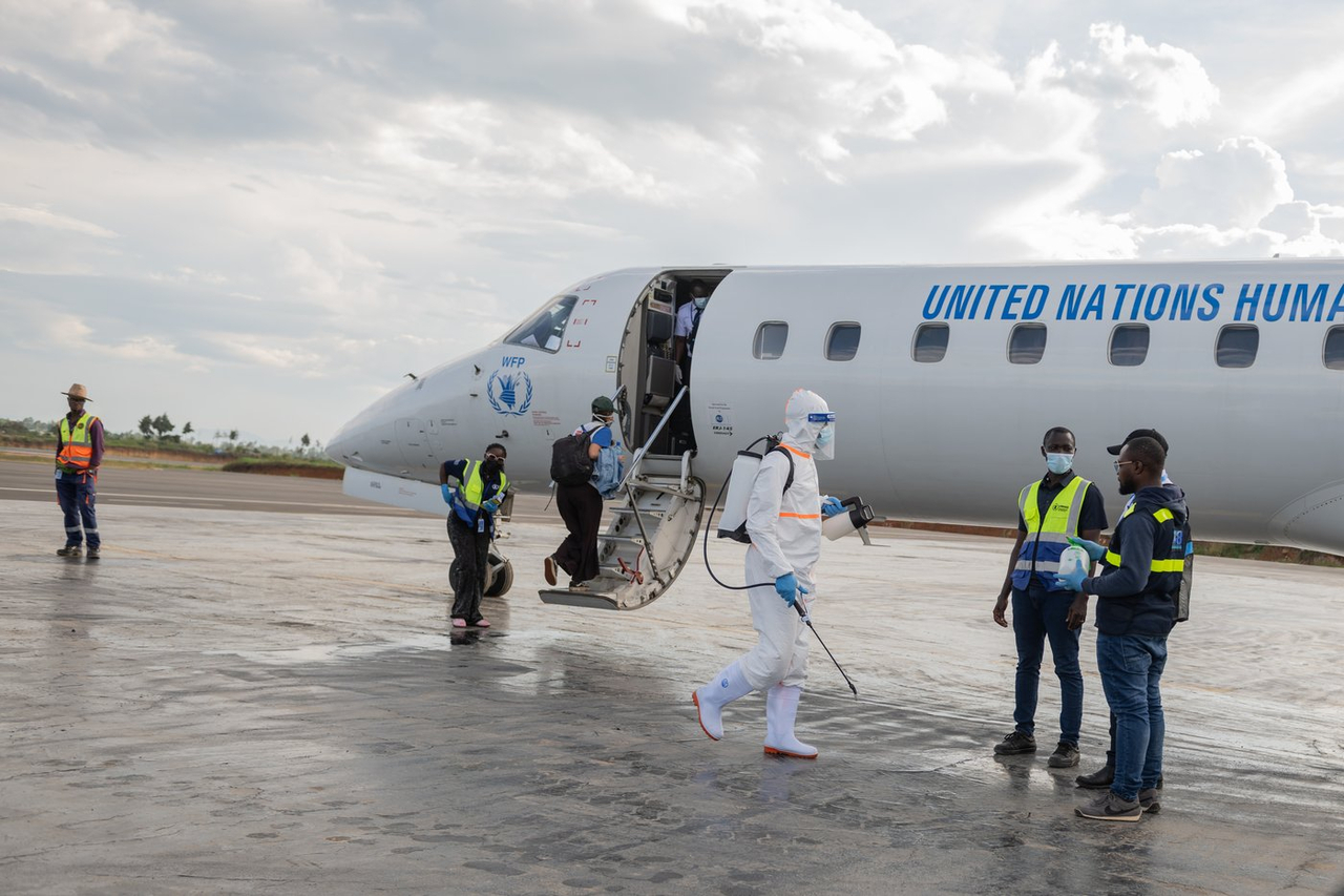L'OMS invite à lever les restrictions de voyage imposées aux pays touchés par l'Ebola