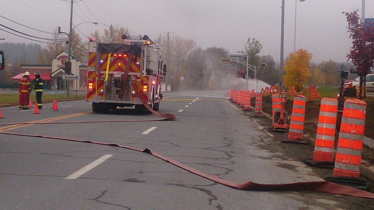 Une importante fuite de gaz force la fermeture d’une section de la route 204 à Saint-Georges