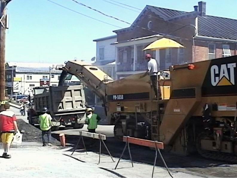 Normand De Lessard présente les travaux à la station de La Guadeloupe en 2005