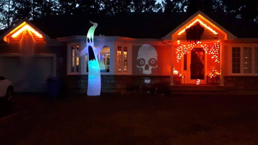Un rallye d'Halloween à Adstock
