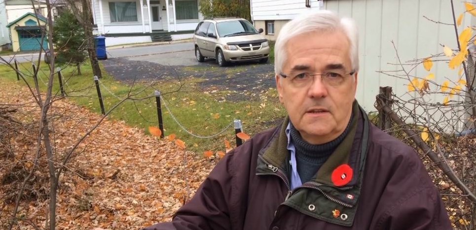 Normand DeLessard présente l'histoire du ruisseau Jérôme à Saint-Georges Ouest