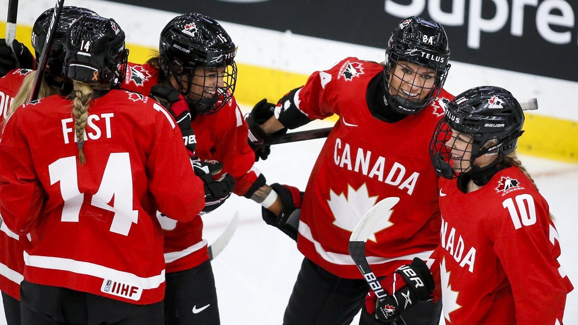 Marie-Philip Poulin atteint la demi-finale au Championnat mondial