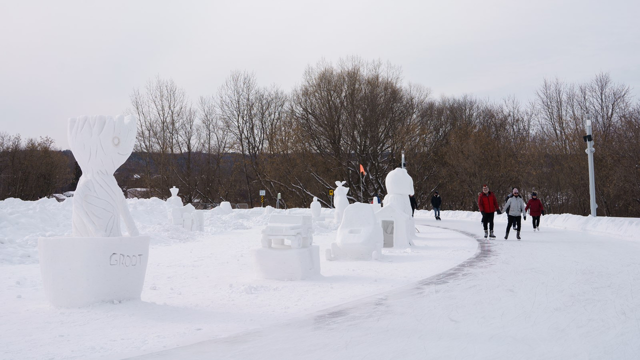 Un retour populaire pour les sculptures sur neige à Saint-Georges