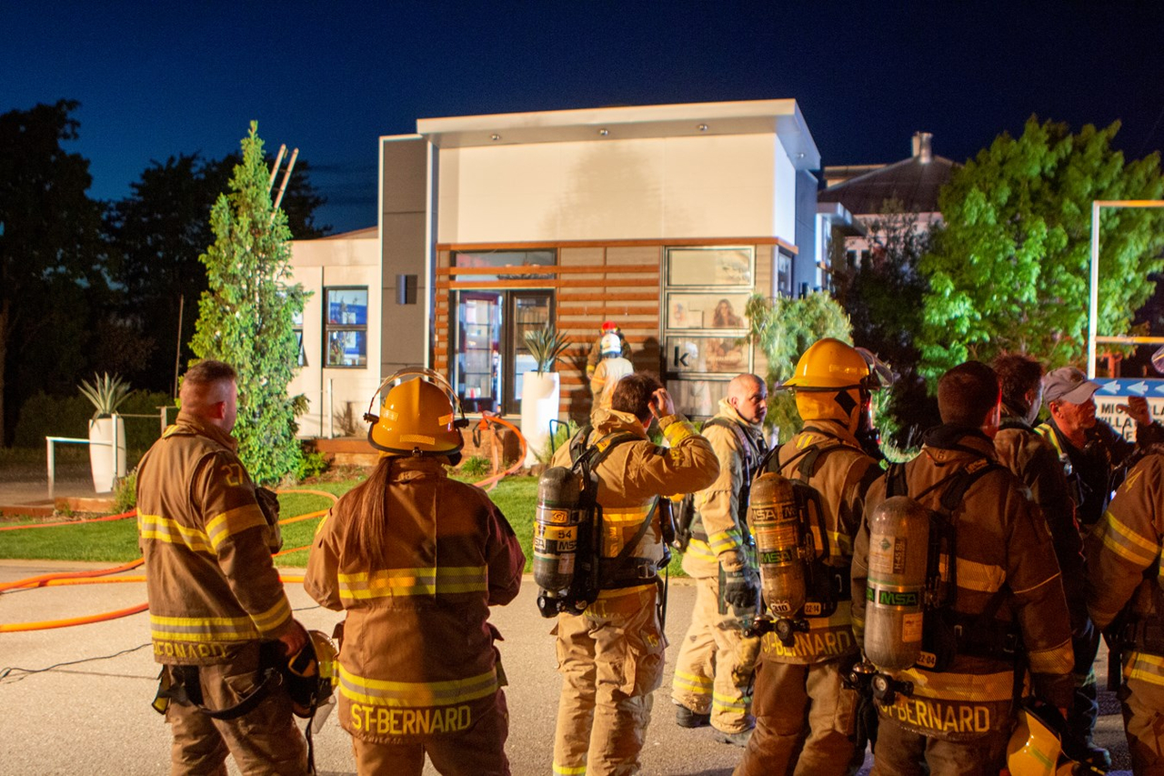Feu de commerce à Saint-Bernard