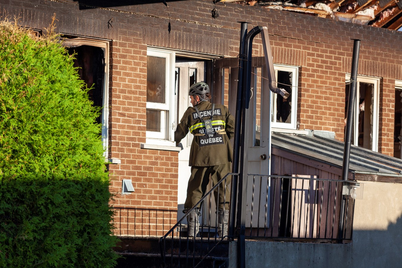 Incendie du presbytère de Saint-Benoit: l'enquête se poursuit