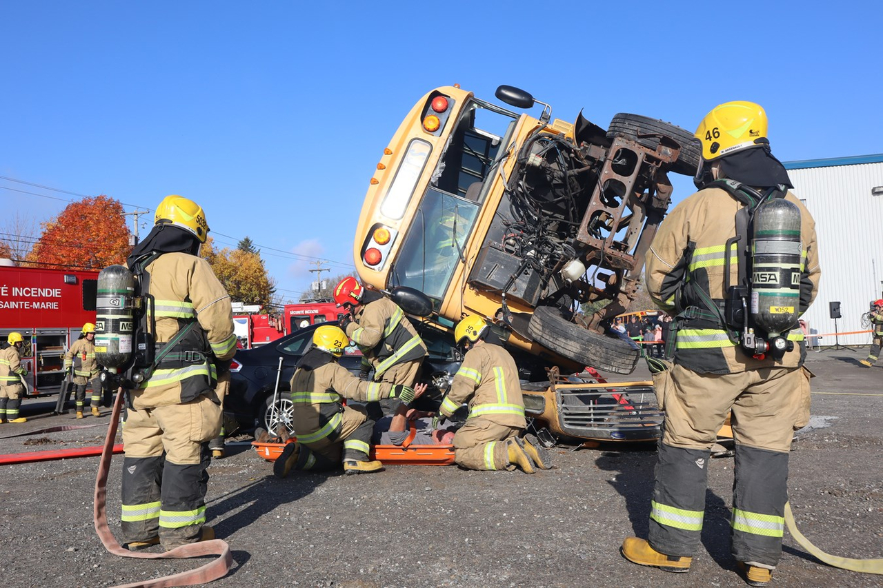 Vingt-et-un enfants « sauvés » lors d'un exercice des pompiers de Sainte-Marie-de-Beauce