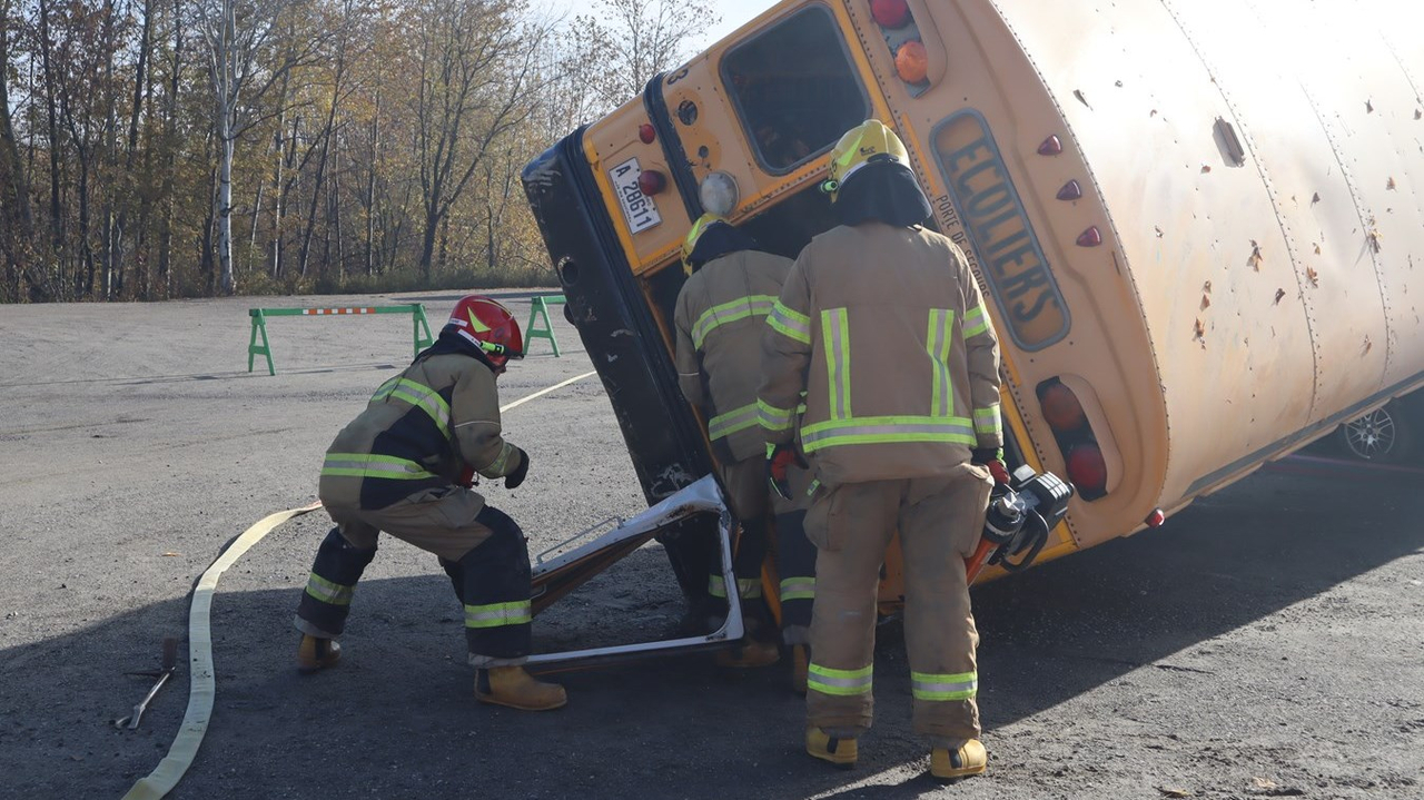 Vingt-et-un enfants « sauvés » lors d'un exercice des pompiers de Sainte-Marie-de-Beauce