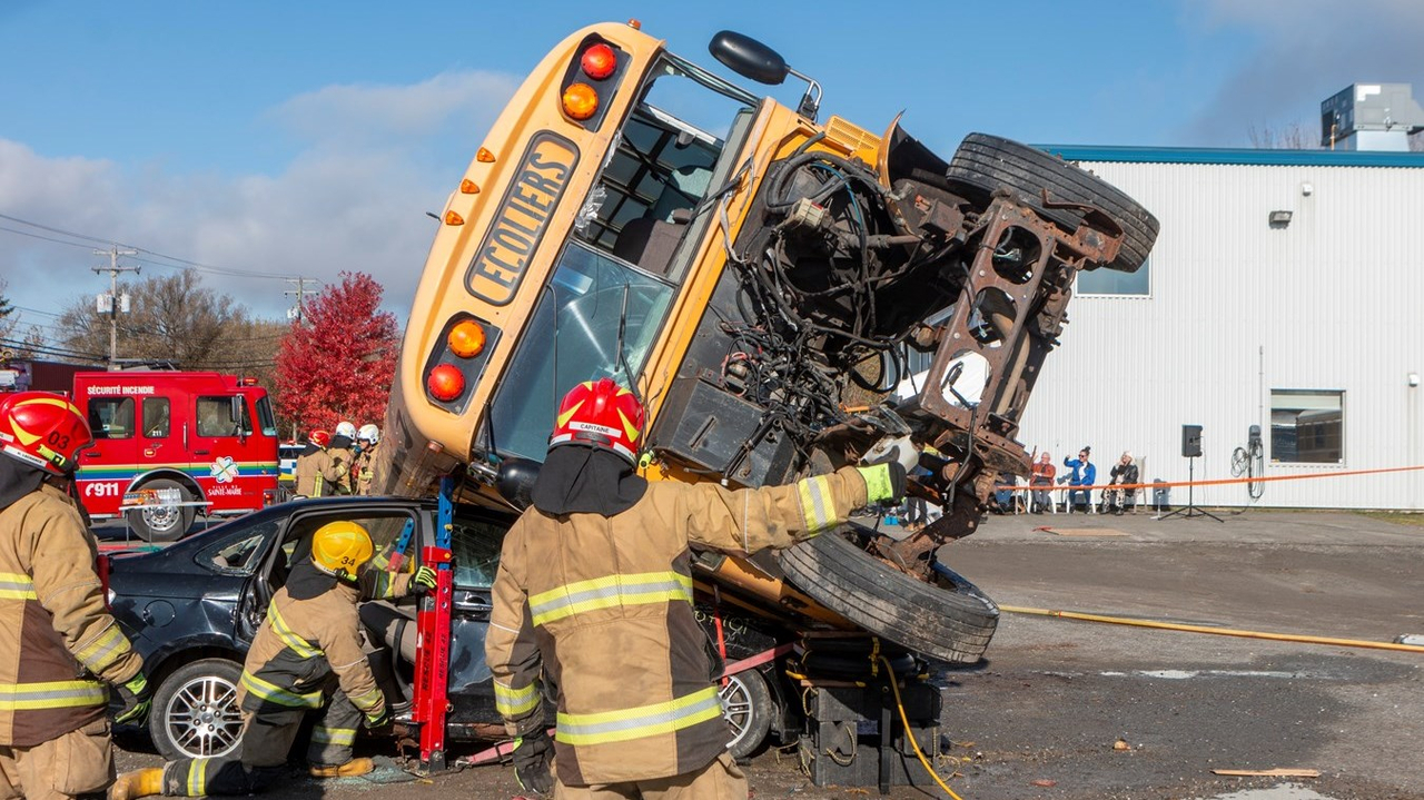 Vingt-et-un enfants « sauvés » lors d'un exercice des pompiers de Sainte-Marie-de-Beauce