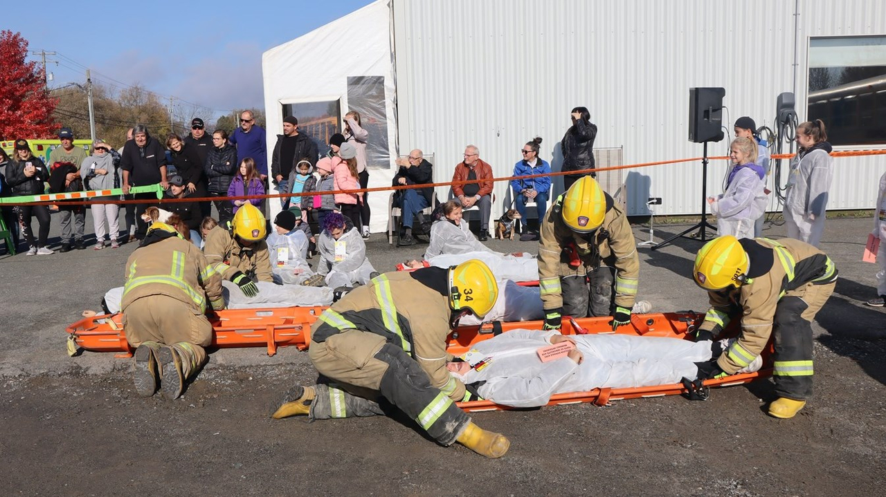 Vingt-et-un enfants « sauvés » lors d'un exercice des pompiers de Sainte-Marie-de-Beauce