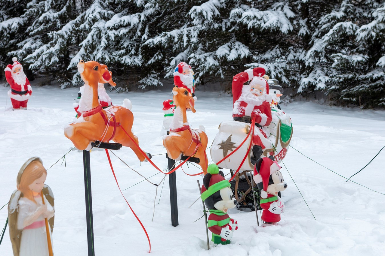 Une collection de Père Noël vintage