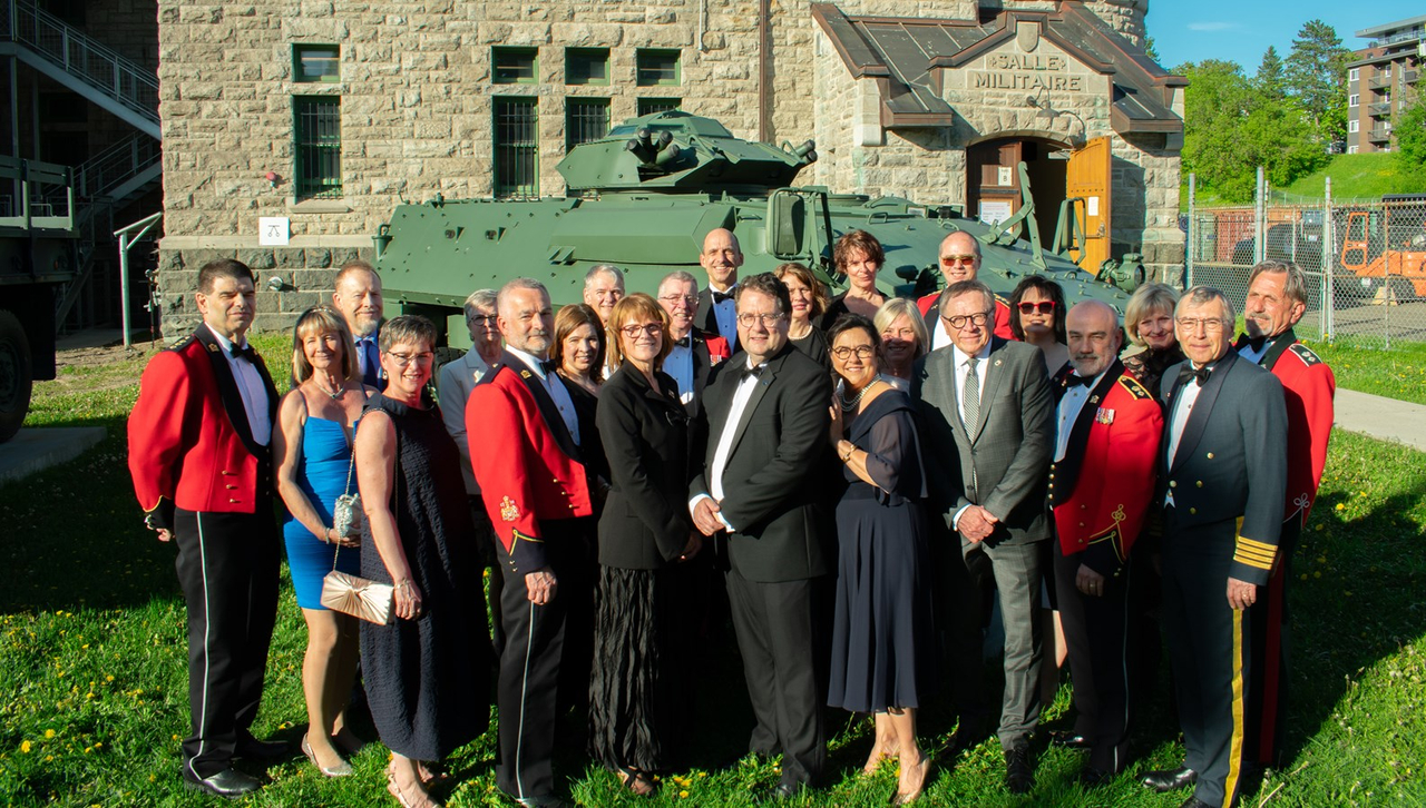 Un banquet bénéfice en hommage à Léo Major du Régiment de la Chaudière