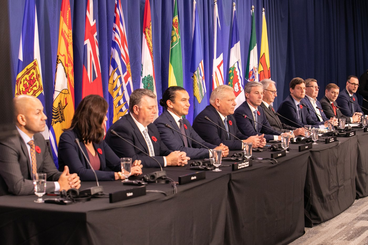 Les 13 premiers ministres des provinces et territoires se rencontrent à Halifax