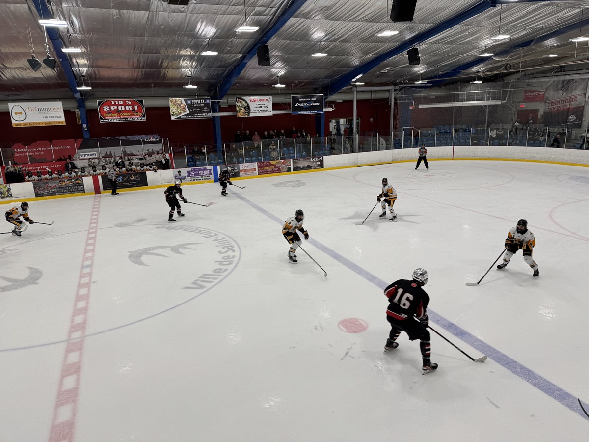 Les Chevaliers de Lévis débute le mois en force