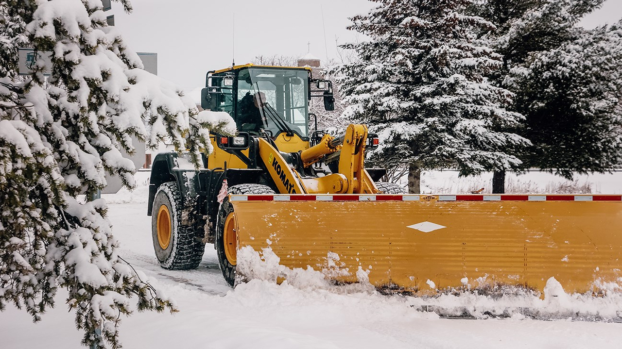 Un opérateur au déneigement à Saint-Clet occupé tout comme ses collègues ce dimanche.