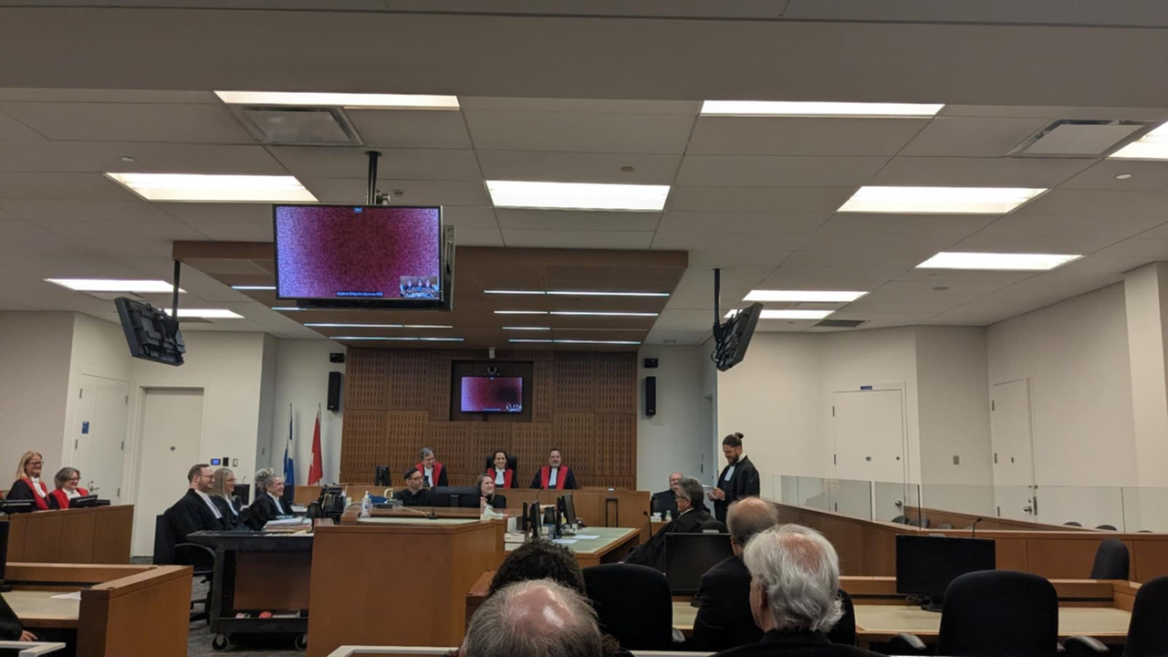 L'associé de Me Vinet, Me Alexandre Dubé a pris la parole pour souligner ce moment important dans la carrière de son collègue