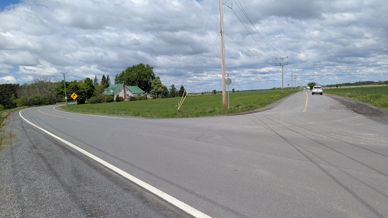 La collision s'est produite à deux kilomètres de l'intersection du chemin du Haut-de-la- Chute et du chemin de la Baie-Saint-Thomas