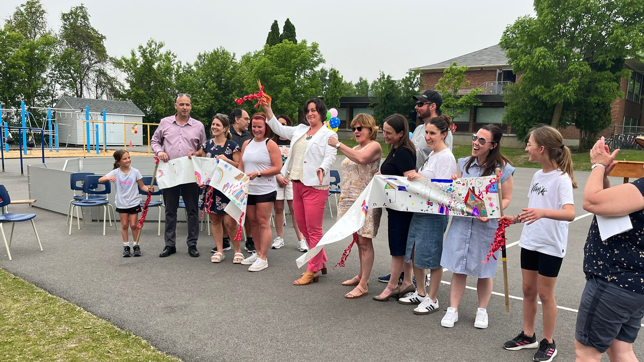 L’école Saint-Urbain inaugure sa cour d’école revitalisée