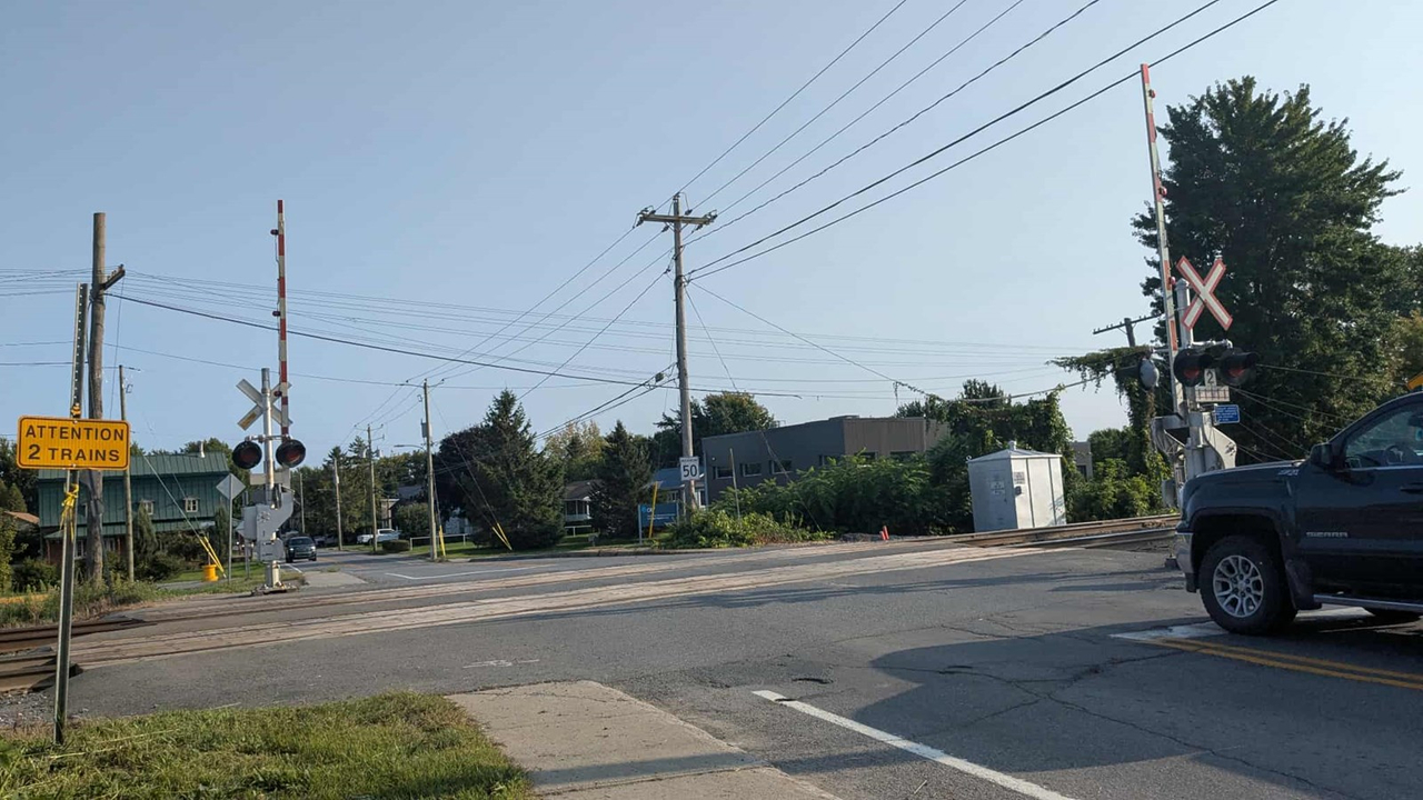 Le passage à niveau de la rue Principale doit être sécurisé, estime la Municipalité de Rivière-Beaudette