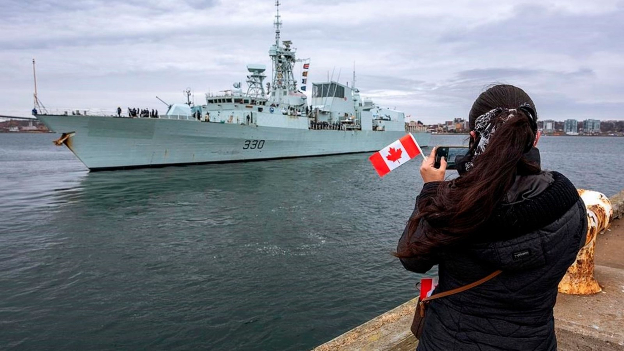 Les dépenses en défense suffisent selon près de la moitié des Canadiens