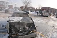 Cette voiture est une perte totale après qu'elle eût été incendiée.