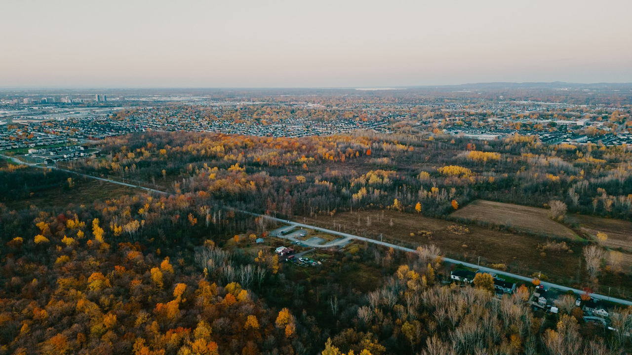 La ville de Laval s’attaque à la spéculation des terres agricoles