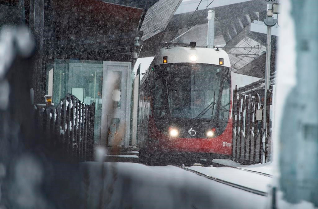 Début de l'enquête sur le train léger à Ottawa