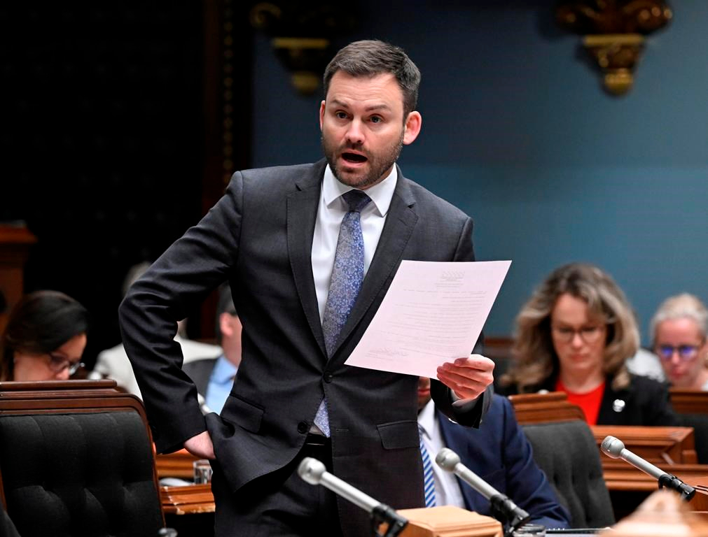Hausse du salaire des députés: le PQ appuie la proposition de QS
