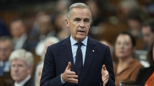 Mark Carney suggère que son projet de loi n'abaisse pas les normes environnementales